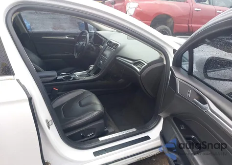 2013 Ford Fusion Titanium z USA, uszkodzony, nr VIN 3FA6P0K95DR320265